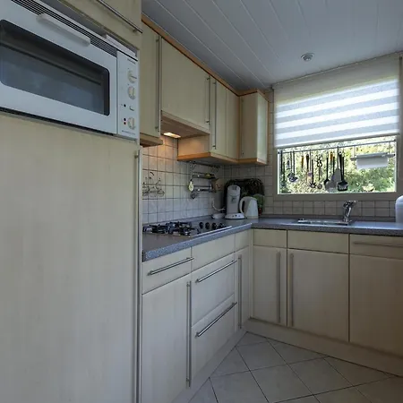 Holiday home With Enclosed Garden