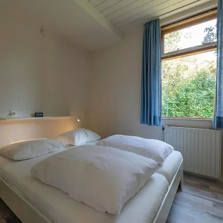 Eureka 78 With Enclosed Garden * Sint Maartensvlotbrug