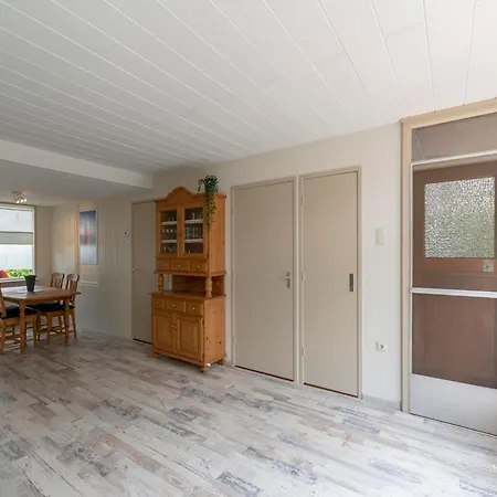 Eureka 78 With Enclosed Garden 度假居 Sint Maartensvlotbrug